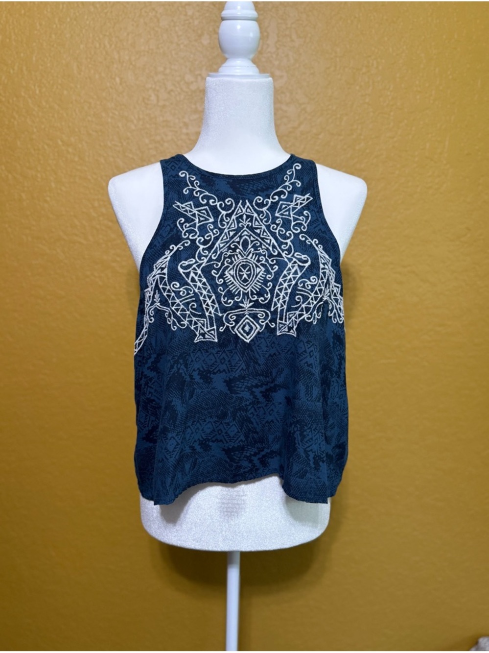 Ecote Urban Outfitters Blue Embroidered High-Neck Boho Tank Top - Size L